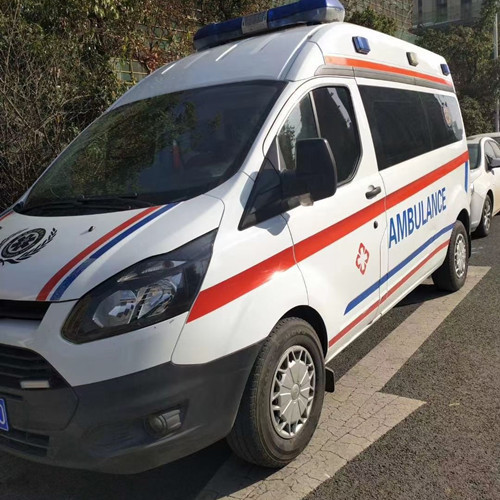 金秀品质救护车出租,为您的健康出行负责